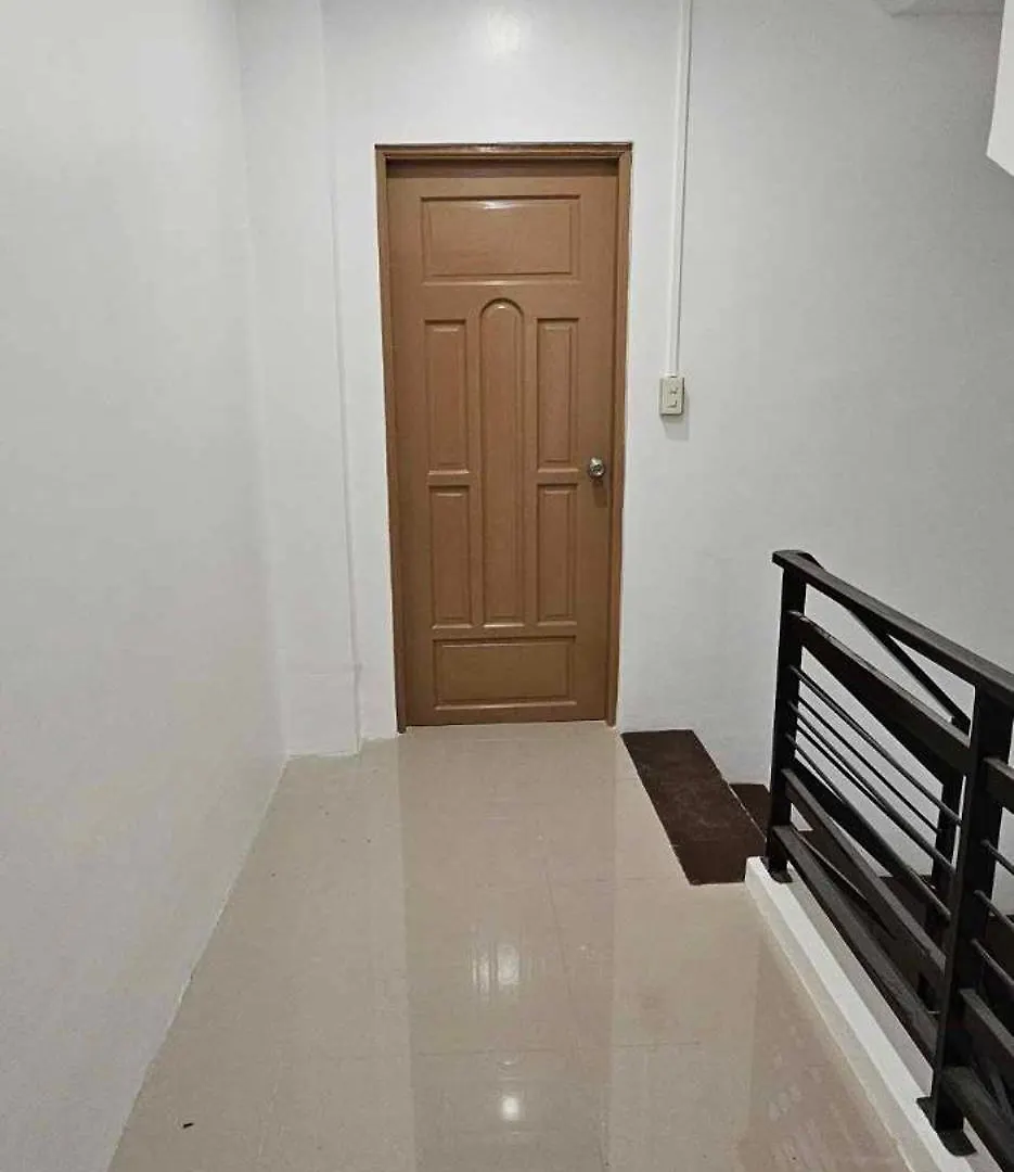 Apartment 2 Storey House W 2 Bedroom And Own Parking Manila Philippines