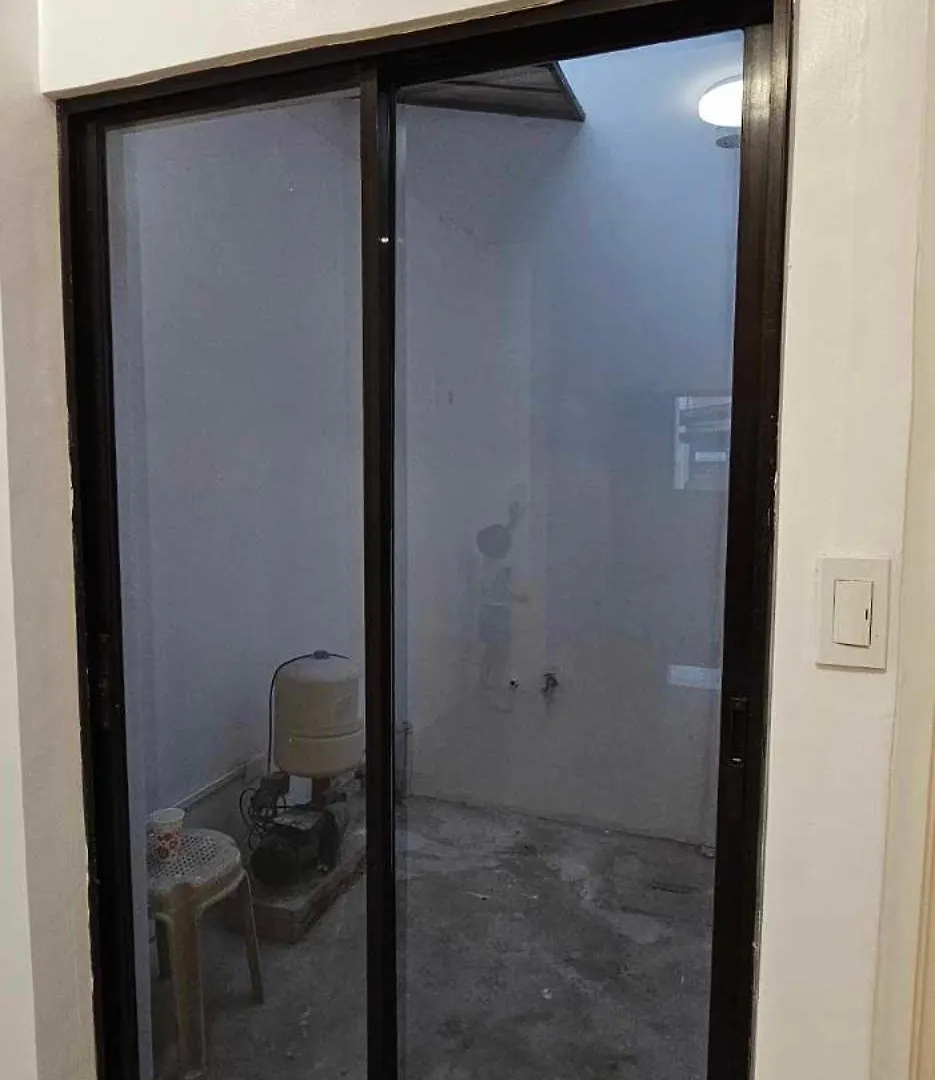 Apartment 2 Storey House W 2 Bedroom And Own Parking Manila